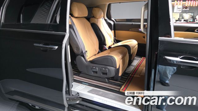 Kia Carnival (IV) Gasoline 7-Seater Signature 2023 — фото 12