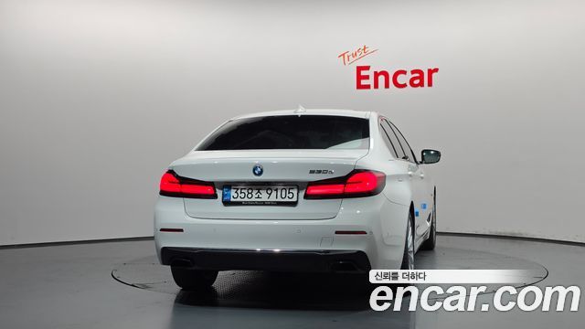 BMW 5 Series (G30) 530e Luxury 2022 — фото 4