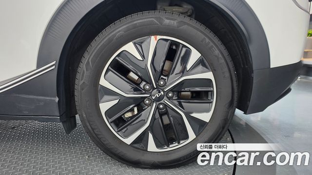 Kia EV6 Long Range 4WD Air 2022 — фото 21