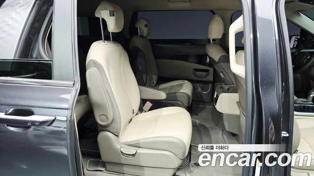Kia Carnival (IV) Diesel 9-Seater Prestige 2023 — фото 11