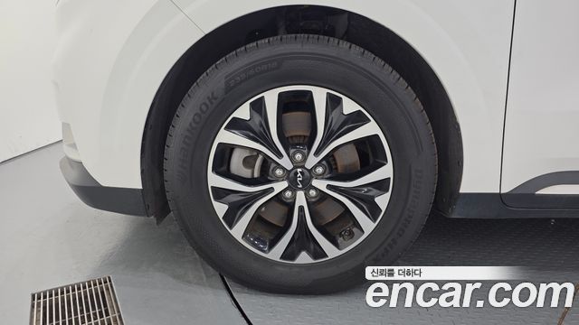 Kia Carnival (IV) Gasoline 9-Seater Noblesse 2023 — фото 5