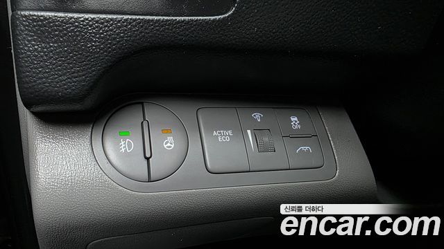 Hyundai Grand Starex Van 5-Seater Modern 2021 — фото 6