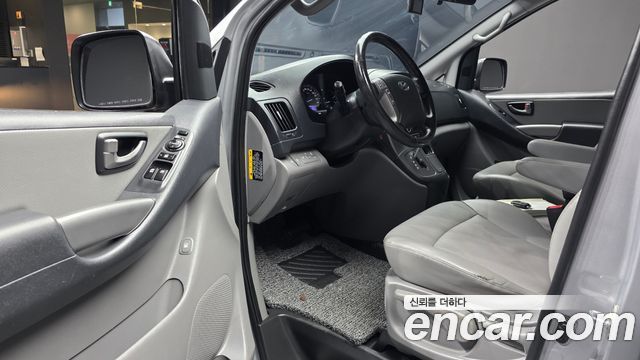 Hyundai Grand Starex Van 5-Seater Modern 2021 — фото 17