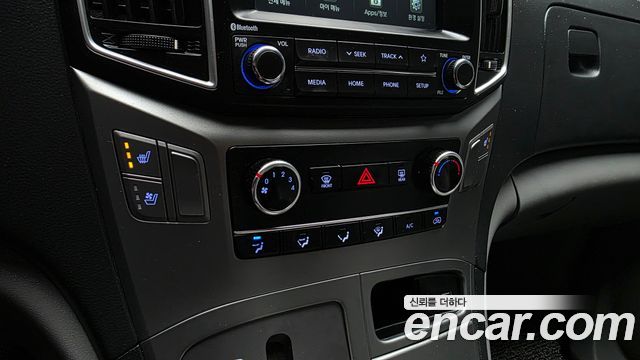 Hyundai Grand Starex Van 5-Seater Modern 2021 — фото 23