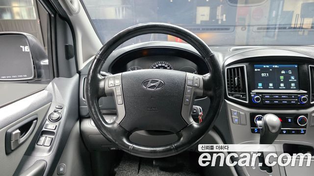 Hyundai Grand Starex Van 5-Seater Modern 2021 — фото 27