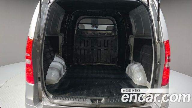 Hyundai Grand Starex Van 5-Seater Modern 2021 — фото 36