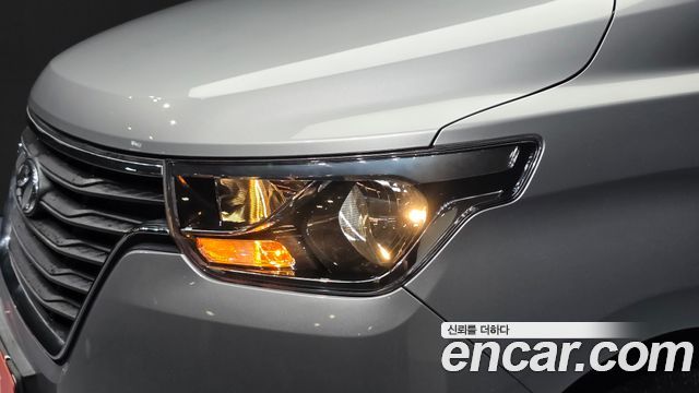 Hyundai Grand Starex Van 5-Seater Modern 2021 — фото 38