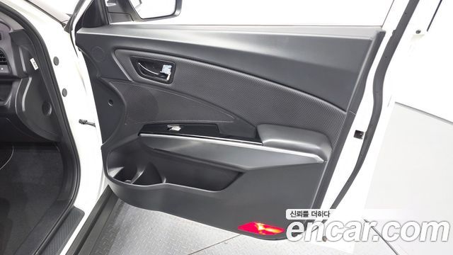 KG Mobility (SsangYong) Tivoli Armor VX 2WD 2018 — фото 24