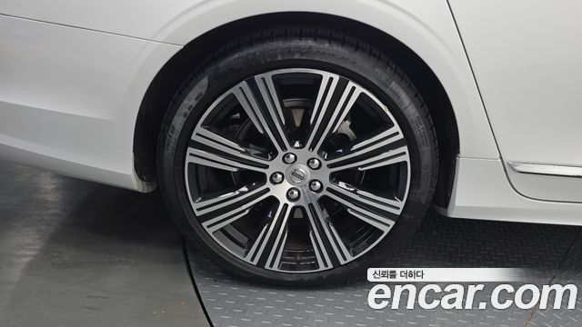 Volvo S90 B6 AWD Ultimate Bright 2023 — фото 5