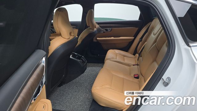 Volvo S90 B6 AWD Ultimate Bright 2023 — фото 12