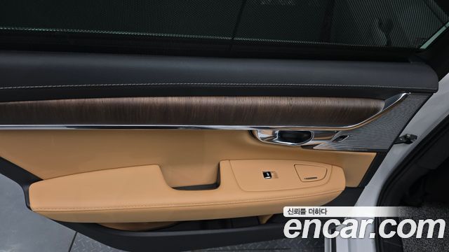 Volvo S90 B6 AWD Ultimate Bright 2023 — фото 24