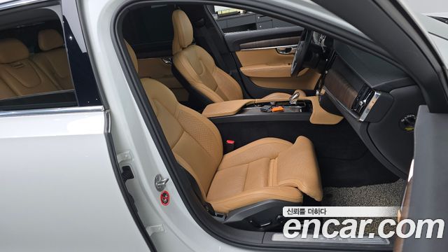 Volvo S90 B6 AWD Ultimate Bright 2023 — фото 26