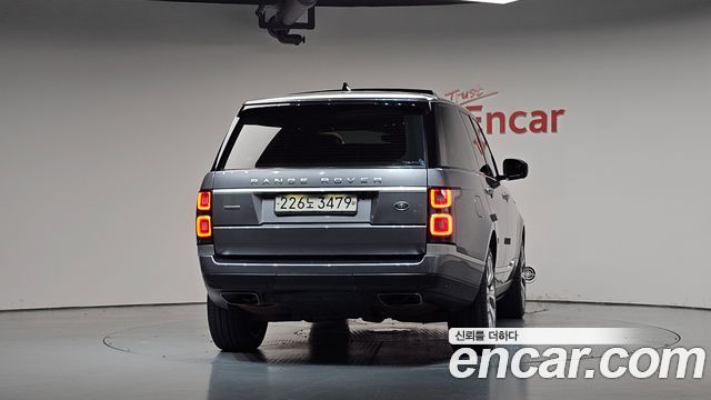 Land Rover Range Rover (IV) 4.4 SDV8 AB DIESEL 2020 — фото 4