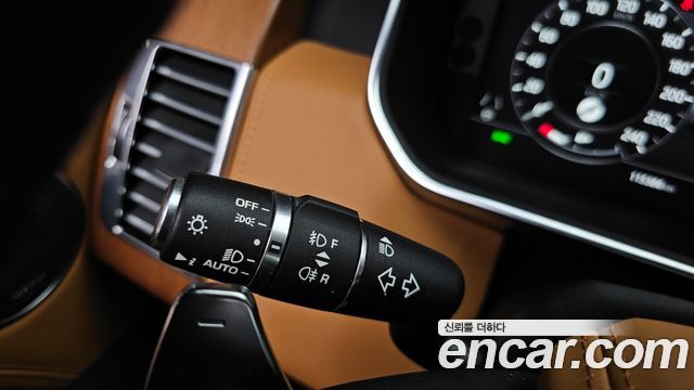 Land Rover Range Rover (IV) 4.4 SDV8 AB DIESEL 2020 — фото 37