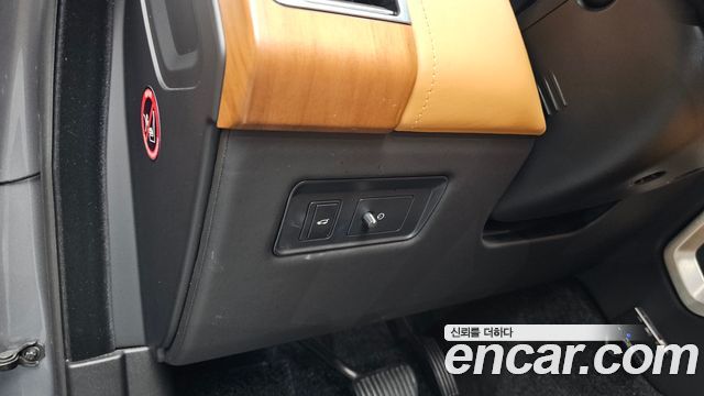 Land Rover Range Rover (IV) 4.4 SDV8 AB DIESEL 2020 — фото 41