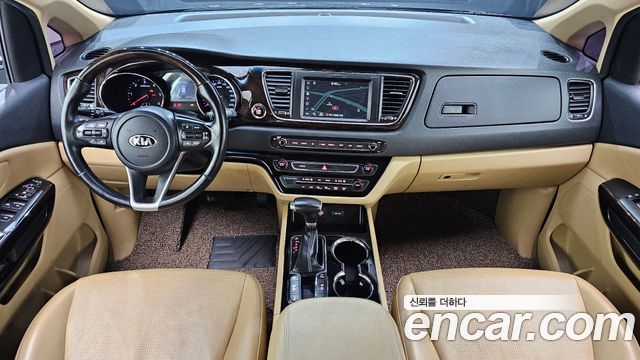 Kia Carnival 9-Seater Prstige 2019 — фото 7