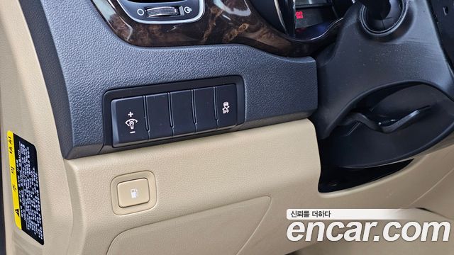 Kia Carnival 9-Seater Prstige 2019 — фото 16