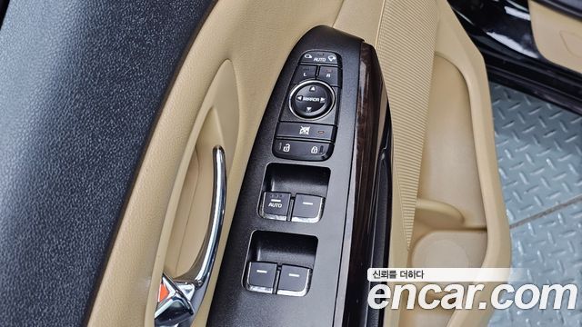Kia Carnival 9-Seater Prstige 2019 — фото 17