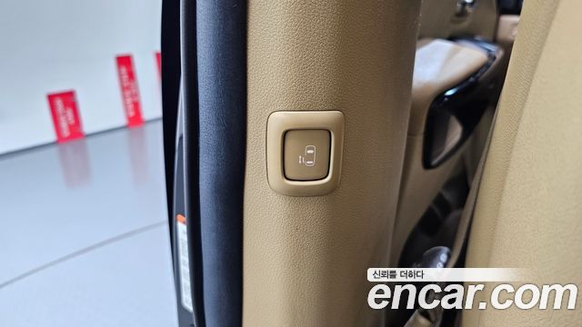 Kia Carnival 9-Seater Prstige 2019 — фото 28