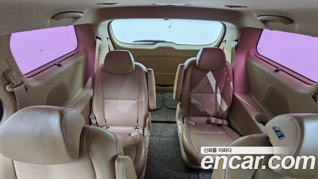 Kia Carnival 9-Seater Prstige 2019 — фото 30