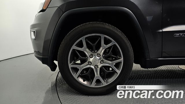 Jeep Grand Cherokee 3.6 Limited WK2 2019 — фото 5