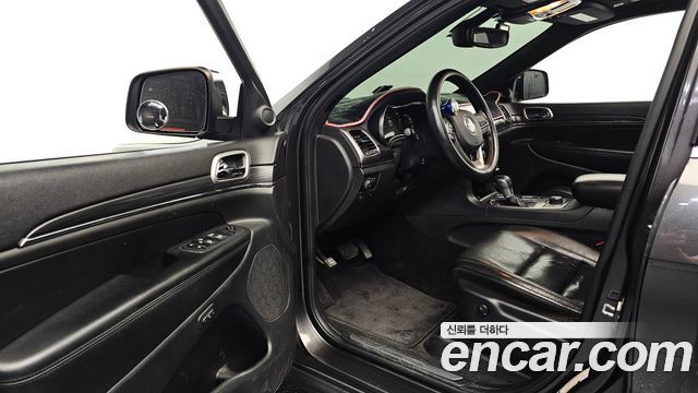 Jeep Grand Cherokee 3.6 Limited WK2 2019 — фото 10