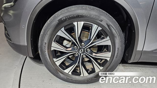 Renault Korea QM6 2.0 LPe LE Signature 2WD 2023 — фото 5