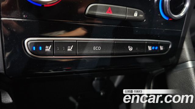 Renault Korea QM6 2.0 LPe LE Signature 2WD 2023 — фото 16