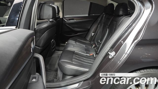 BMW 5 Series (G30) 520d xDrive Luxury Plus 2019 — фото 11