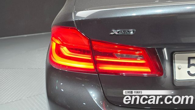 BMW 5 Series (G30) 520d xDrive Luxury Plus 2019 — фото 23
