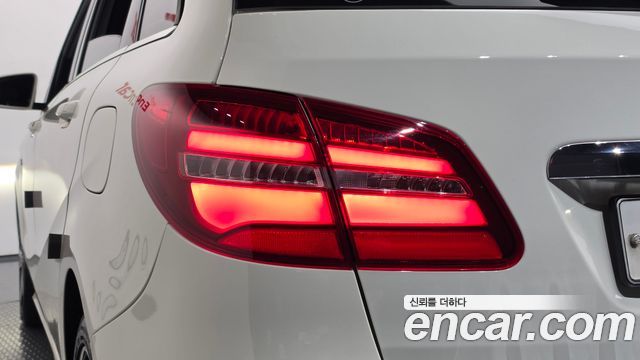 Mercedes-Benz B-Class (W246) B220 2018 — фото 23