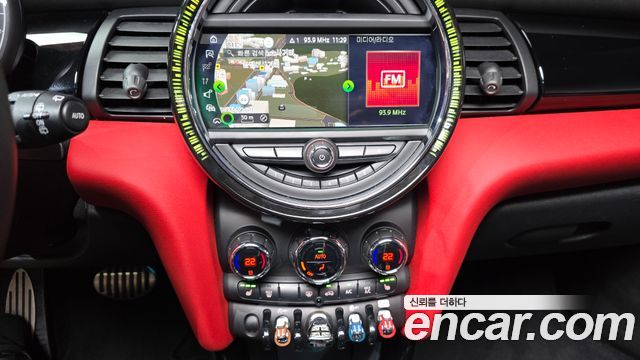 MINI Cooper S JCW 3rd Generation 2020 — фото 27
