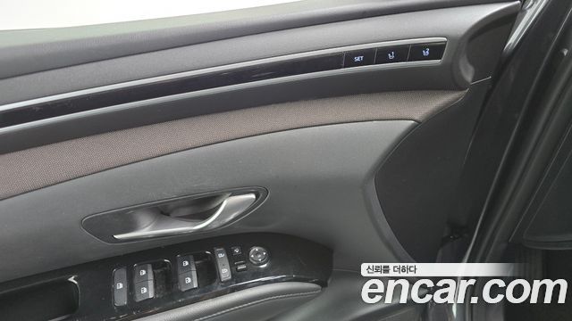 Hyundai Tucson (NX4) Gasoline 1.6 Turbo 2WD Inspiration 2021 — фото 17