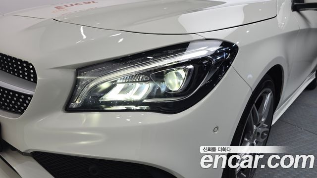 Mercedes-Benz CLA-Class (C117) CLA220 AMG Line 2018 — фото 22
