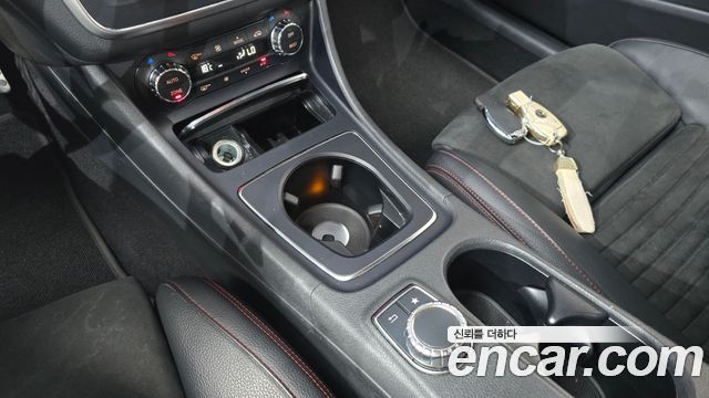 Mercedes-Benz CLA-Class (C117) CLA220 AMG Line 2018 — фото 31