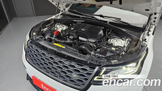 Land Rover Range Rover Velar 3.0 D300 R-Dynamic HSE 2018 — фото 6