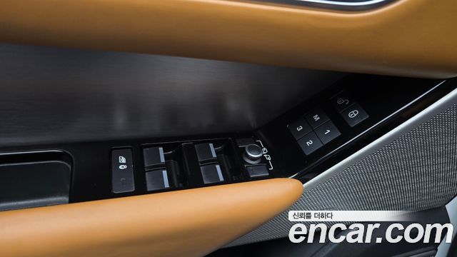 Land Rover Range Rover Velar 3.0 D300 R-Dynamic HSE 2018 — фото 17