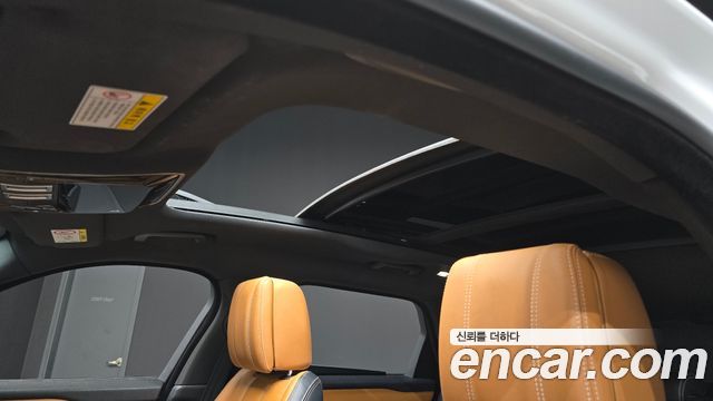 Land Rover Range Rover Velar 3.0 D300 R-Dynamic HSE 2018 — фото 19