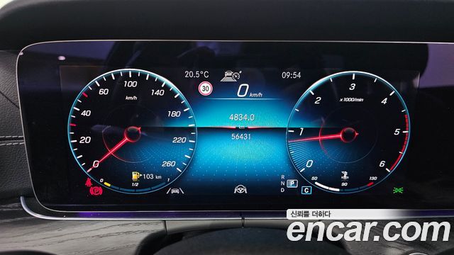 Mercedes-Benz E-Class (W213) E220d 4MATIC AMG Line 2021 — фото 8