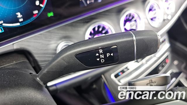 Mercedes-Benz E-Class (W213) E220d 4MATIC AMG Line 2021 — фото 9