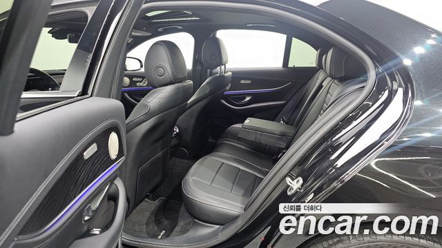 Mercedes-Benz E-Class (W213) E220d 4MATIC AMG Line 2021 — фото 11