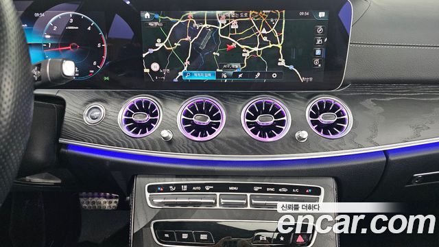 Mercedes-Benz E-Class (W213) E220d 4MATIC AMG Line 2021 — фото 13