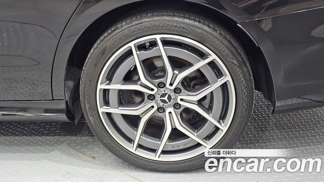 Mercedes-Benz E-Class (W213) E220d 4MATIC AMG Line 2021 — фото 21