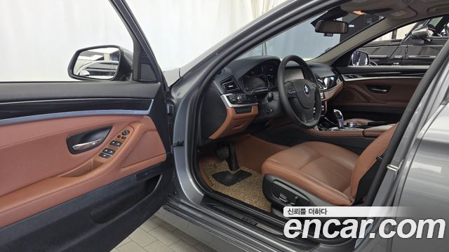 BMW 5 Series (F10) 520d xDrive 2015 — фото 10