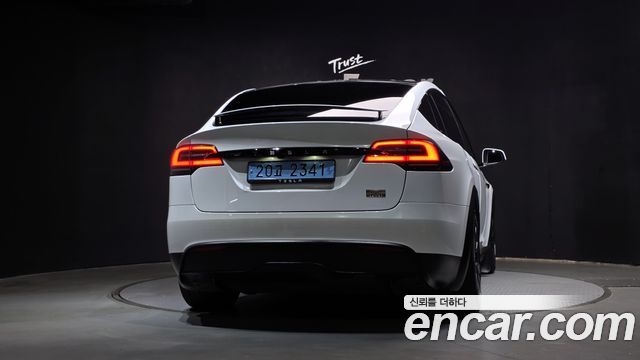 Tesla Model X AWD 2024 — фото 4