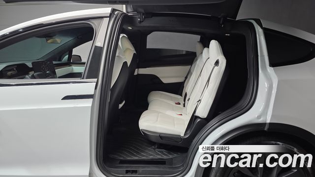 Tesla Model X AWD 2024 — фото 12