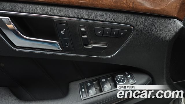 Mercedes-Benz E-Class (W212) E300 Elegance 2011 — фото 17