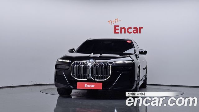 BMW 7 Series (G70) 750e xDrive M Sport 2023 — фото 3