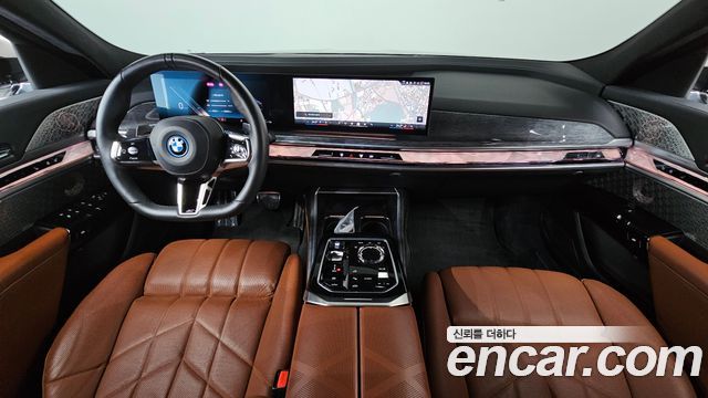 BMW 7 Series (G70) 750e xDrive M Sport 2023 — фото 7