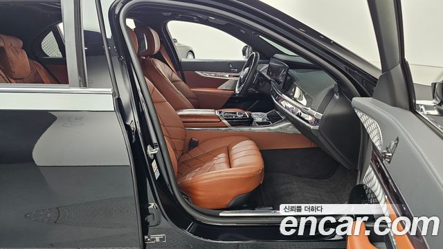 BMW 7 Series (G70) 750e xDrive M Sport 2023 — фото 26